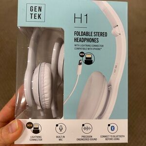 NWT GEN TEK H1 Foldable Stereo Headphones - White